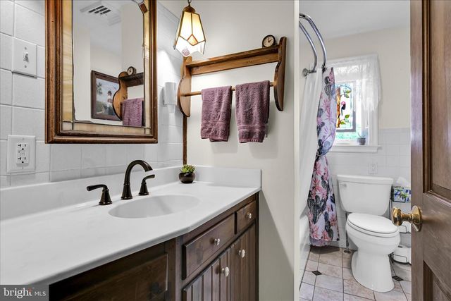 4 N CONESTOGA VIEW DR, Akron, PA 17501