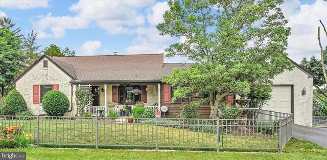 4 N CONESTOGA VIEW DR, Akron, PA 17501