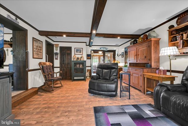 4 N CONESTOGA VIEW DR, Akron, PA 17501