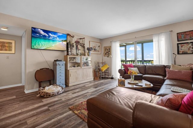 6936 Huntington Lane 204, Delray Beach, FL 33446