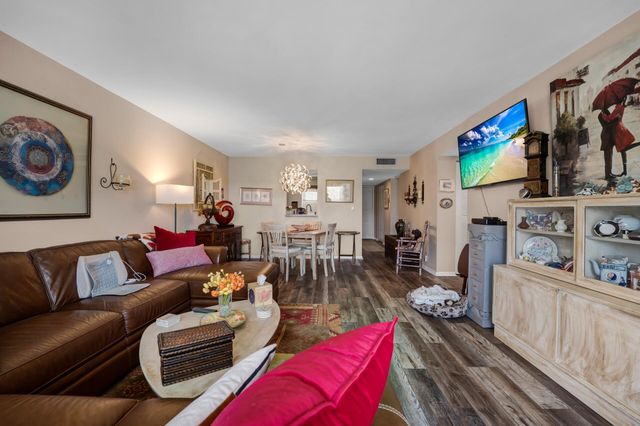 6936 Huntington Lane 204, Delray Beach, FL 33446