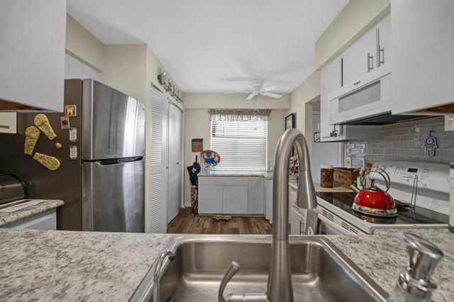 6936 Huntington Lane 204, Delray Beach, FL 33446