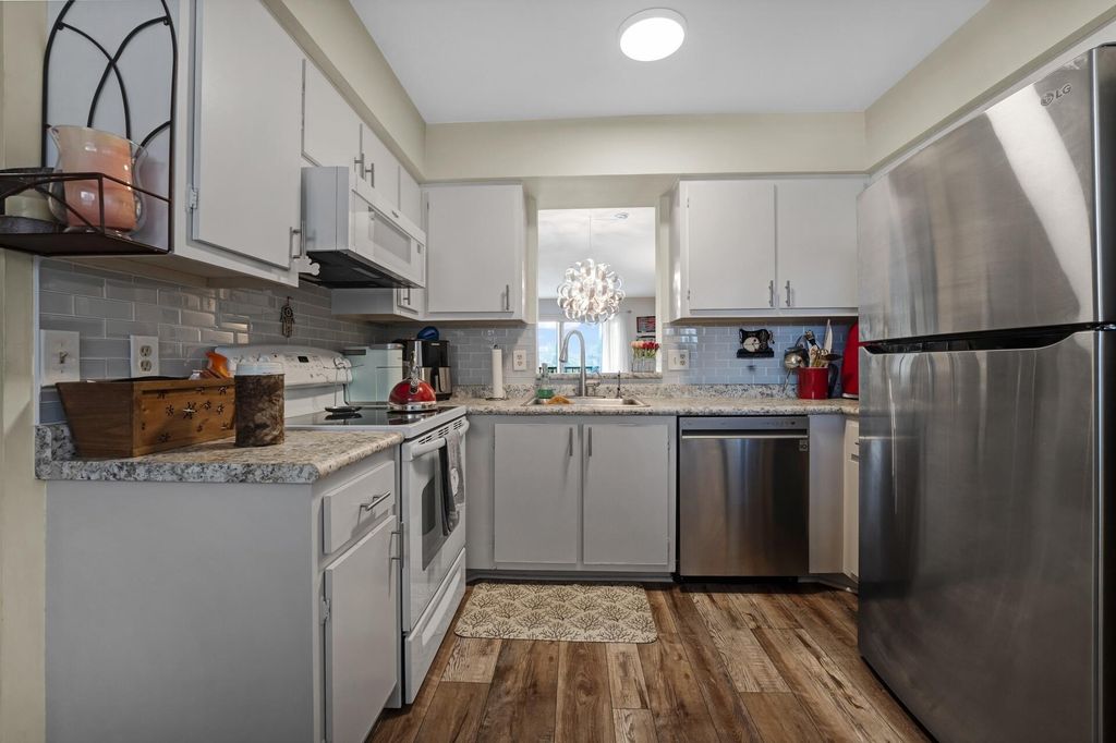 6936 Huntington Lane 204, Delray Beach, FL 33446