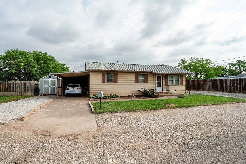 1302 6th Street, Anson, TX 79501