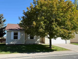 1230 Blake St N, Twin Falls, ID 83301