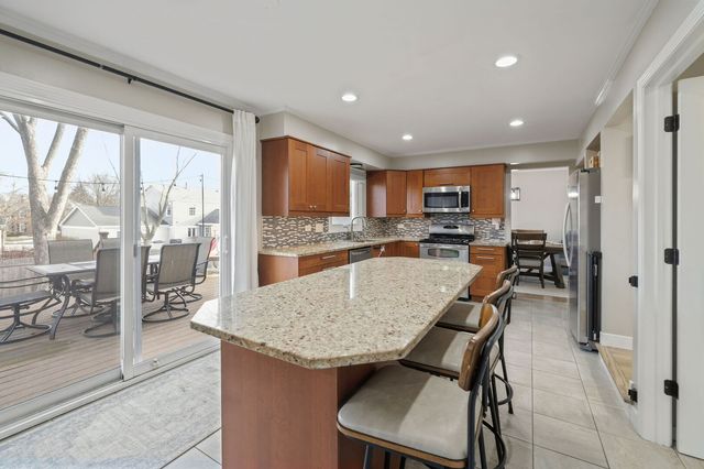 2604 Pebblebrook Lane, Rolling Meadows, IL 60008