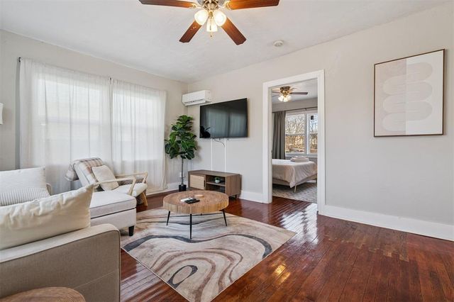 121 Aniol Avenue, Norman, OK 73071