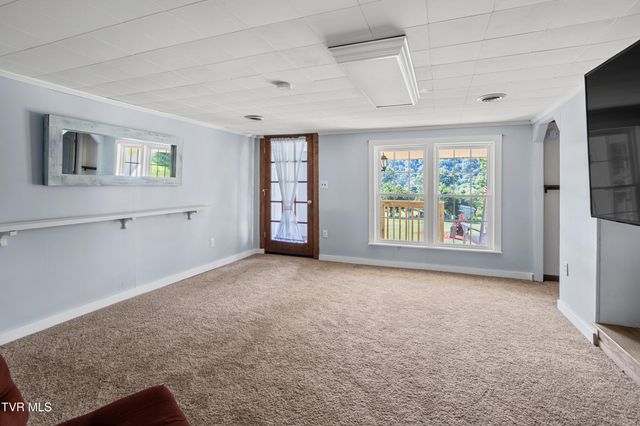 2575 Mendota Road, Mendota, VA 24270