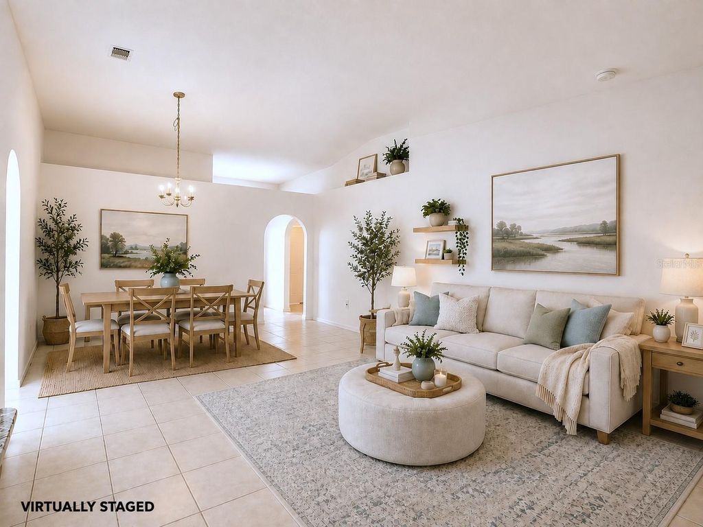 Image 2 of property listing at 10155 LAXTON STREET, Orlando, FL 32824