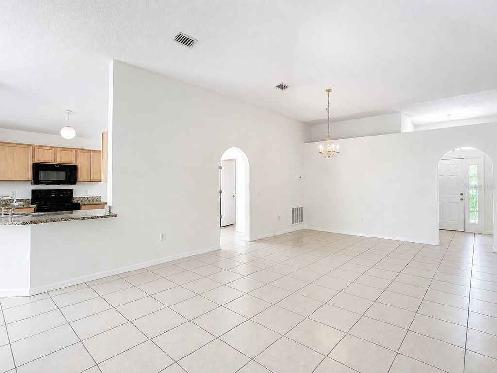 Image 17 of property listing at 10155 LAXTON STREET, Orlando, FL 32824