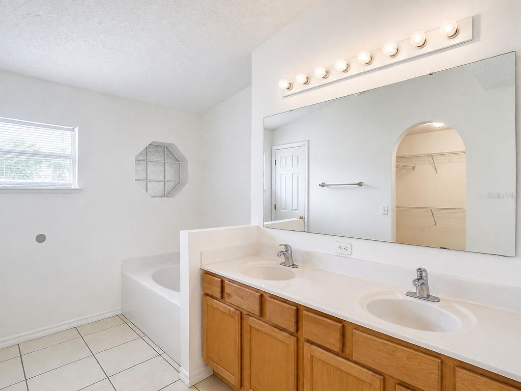 Image 24 of property listing at 10155 LAXTON STREET, Orlando, FL 32824