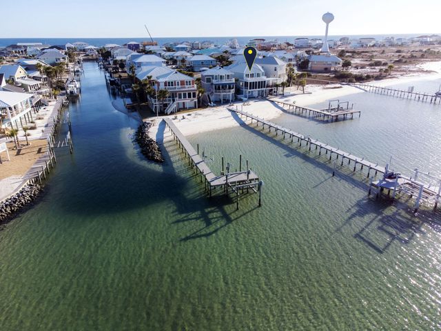 1444 Homeport Drive, Navarre, FL 32566