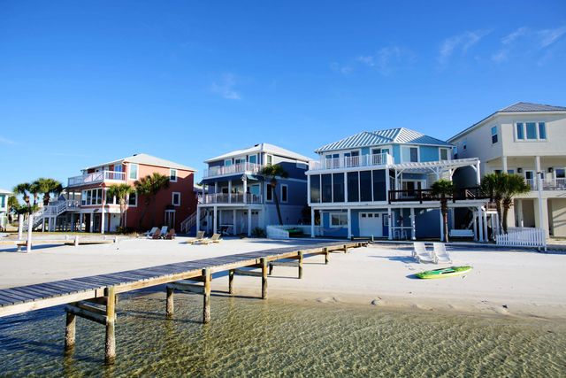 1444 Homeport Drive, Navarre, FL 32566