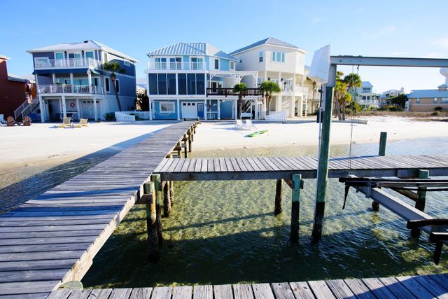 1444 Homeport Drive, Navarre, FL 32566