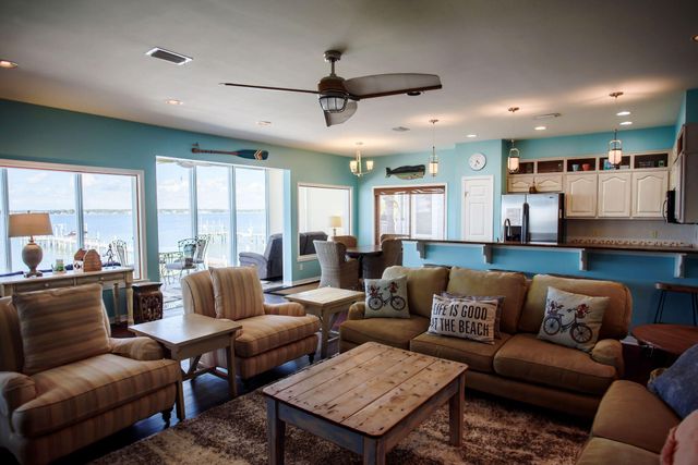 1444 Homeport Drive, Navarre, FL 32566