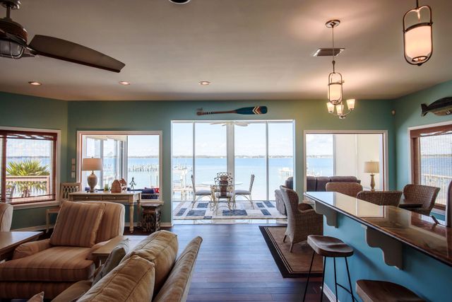 1444 Homeport Drive, Navarre, FL 32566