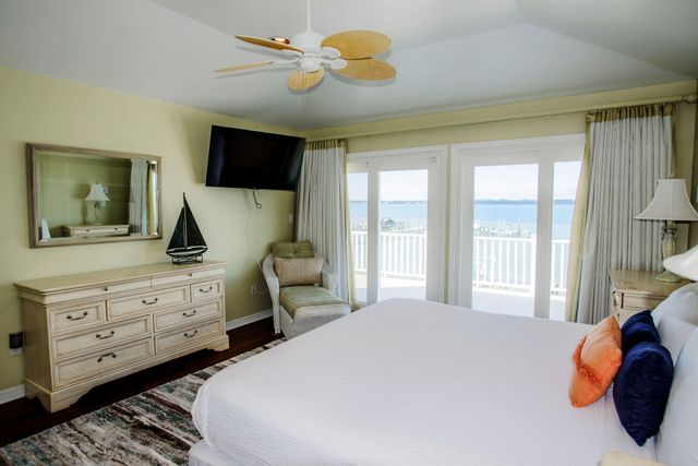 1444 Homeport Drive, Navarre, FL 32566