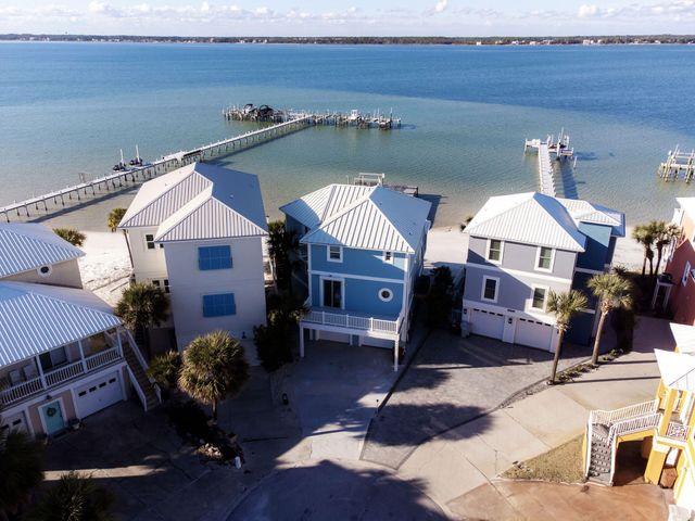 1444 Homeport Drive, Navarre, FL 32566