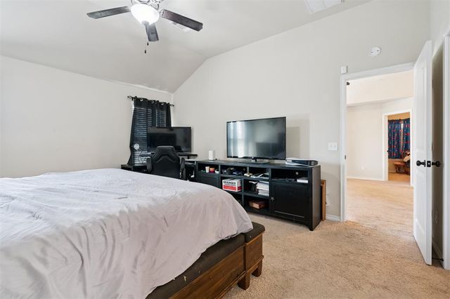 11520 SW 10th Street, Yukon, OK 73099
