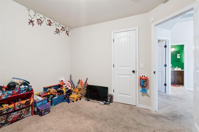 11520 SW 10th Street, Yukon, OK 73099