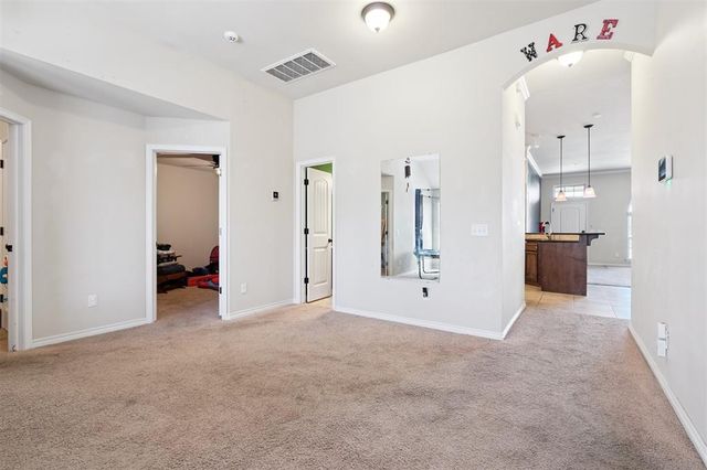 11520 SW 10th Street, Yukon, OK 73099