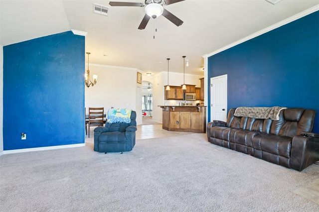 11520 SW 10th Street, Yukon, OK 73099