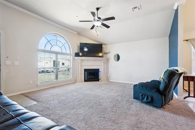 11520 SW 10th Street, Yukon, OK 73099