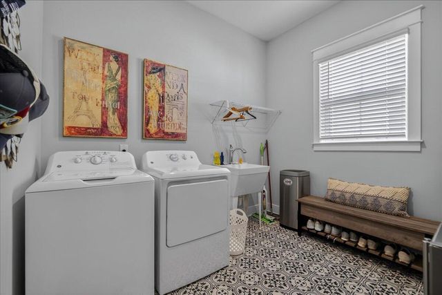 546 Marsh Cove Circle, Summerville, SC 29486