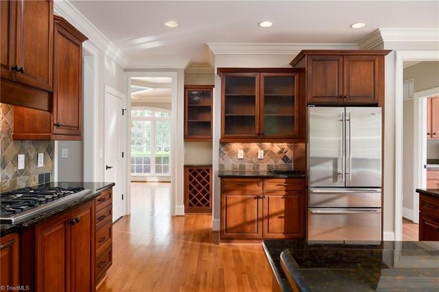 426 Chesham Drive, Kernersville, NC 27284