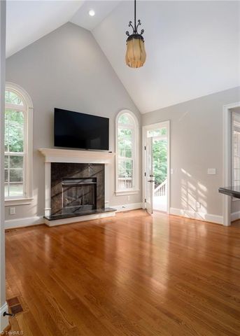 426 Chesham Drive, Kernersville, NC 27284