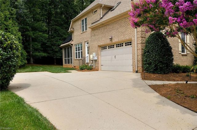 426 Chesham Drive, Kernersville, NC 27284