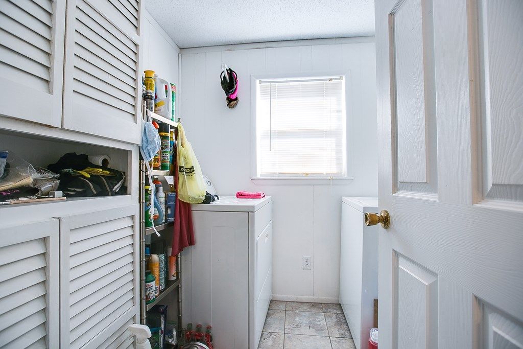 Image 20 of property listing at 207 E 28th St, San Angelo, TX 76903