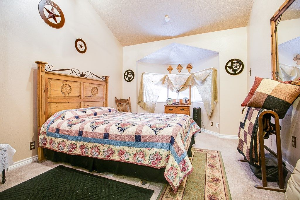 Image 26 of property listing at 207 E 28th St, San Angelo, TX 76903