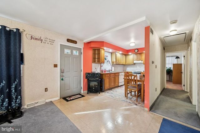 691 EAST AVE, Franklinville, NJ 08322