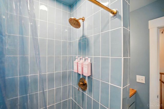 15 W Fifteenth Street, Cincinnati, OH 45202