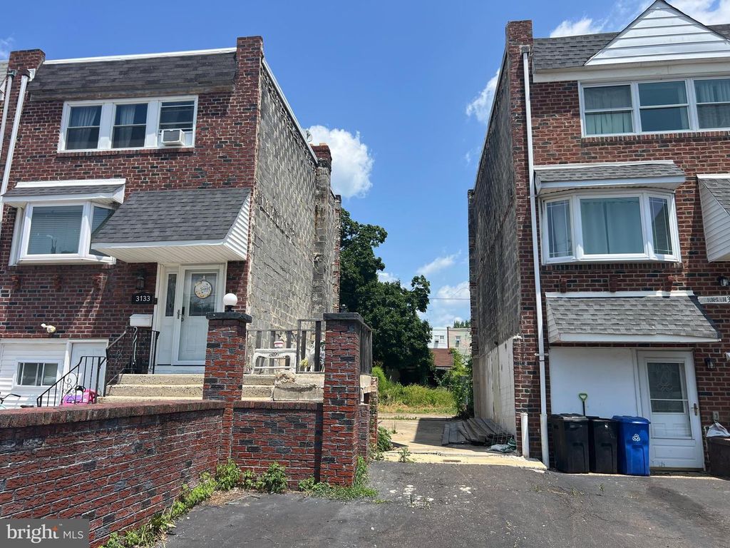 3135 HOLLY RD, Philadelphia, PA 19154