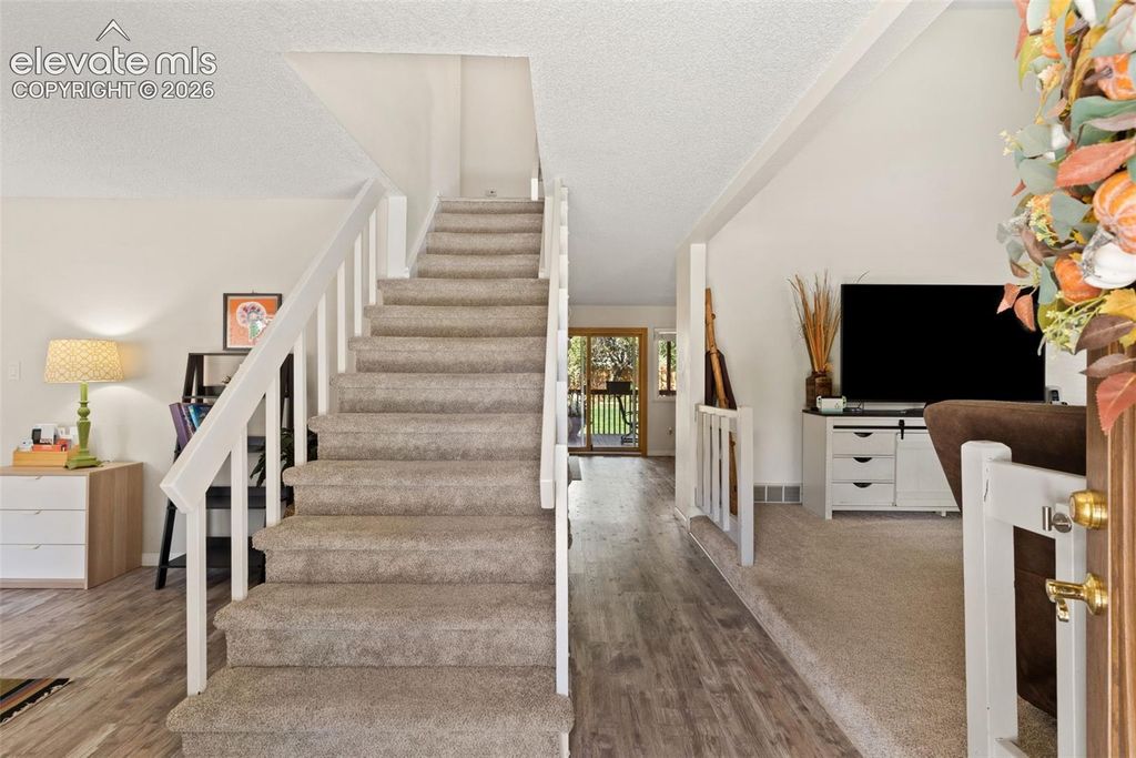460 Red Cliff Terrace, Colorado Springs, CO 80906 — photo 4