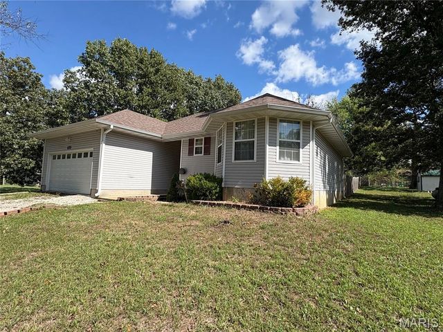 670 Lone Pine Road, Houston, MO 65483