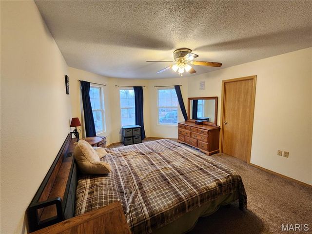 670 Lone Pine Road, Houston, MO 65483