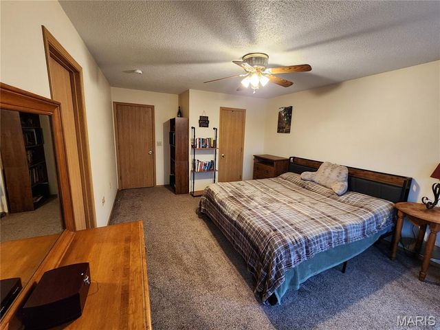 670 Lone Pine Road, Houston, MO 65483