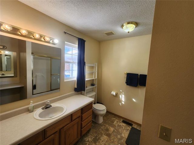 670 Lone Pine Road, Houston, MO 65483