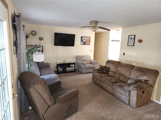 670 Lone Pine Road, Houston, MO 65483