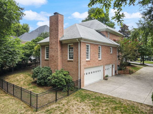 624 Burghley Ln, Franklin, TN 37064