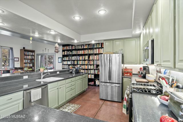 612 E 5th Street, Tucson, AZ 85705