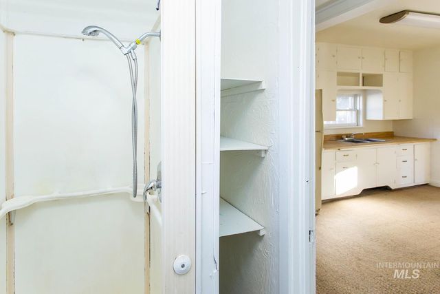 319 Jackson St, Twin Falls, ID 83301