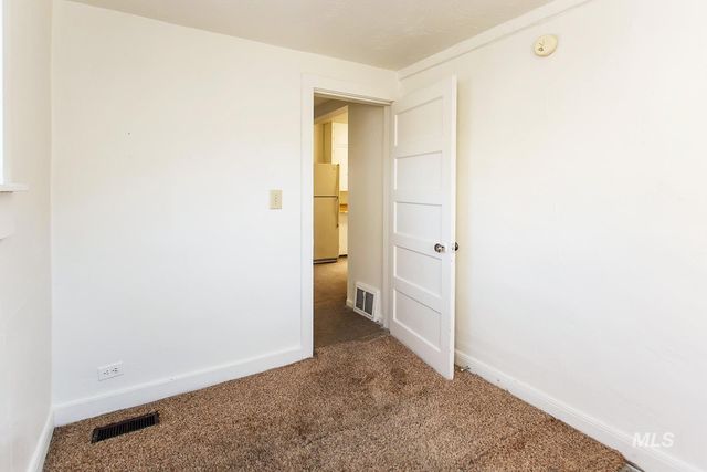 319 Jackson St, Twin Falls, ID 83301