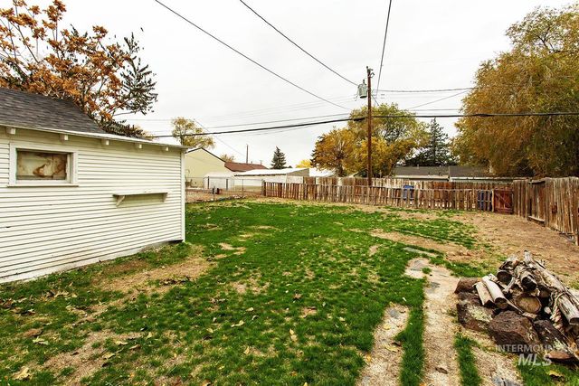 319 Jackson St, Twin Falls, ID 83301