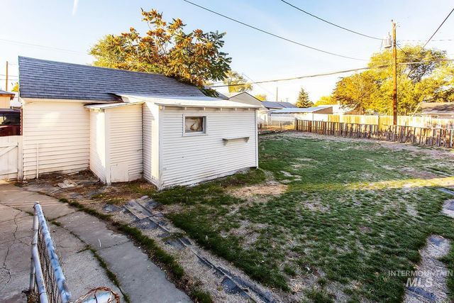 319 Jackson St, Twin Falls, ID 83301