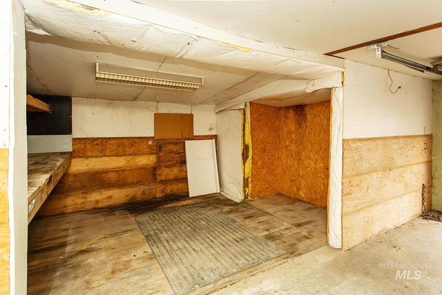 319 Jackson St, Twin Falls, ID 83301