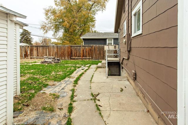 319 Jackson St, Twin Falls, ID 83301